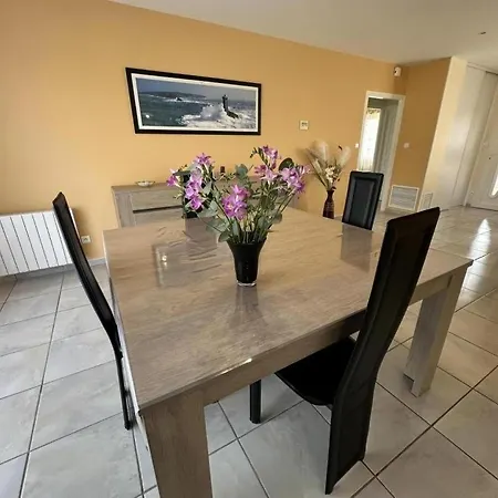 בית נופש Montanet Mées